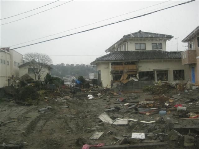破壊された街